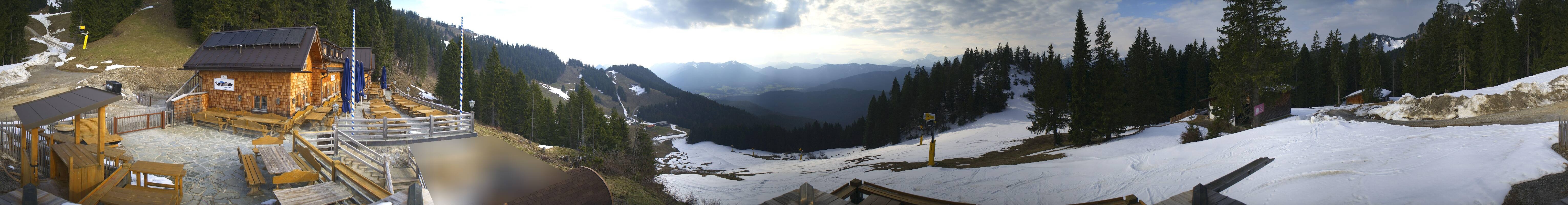 Archived image Webcam Lenggries-Brauneck: Bayern Hütte