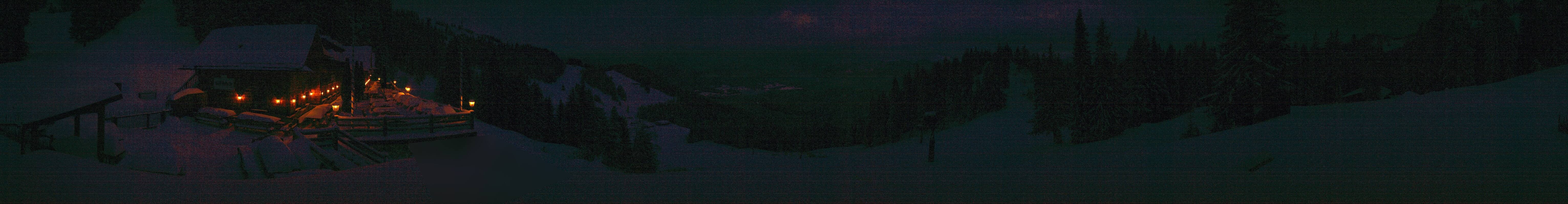 Archived image Webcam Lenggries-Brauneck: Bayern Hütte