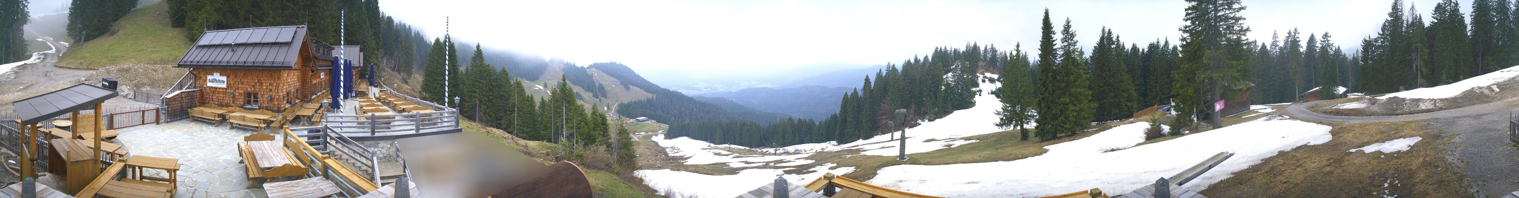 Archived image Webcam Lenggries-Brauneck: Bayern Hütte