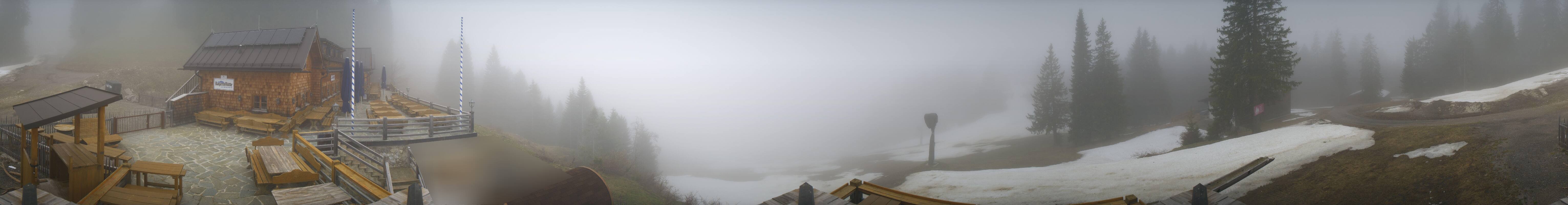 Archived image Webcam Lenggries-Brauneck: Bayern Hütte