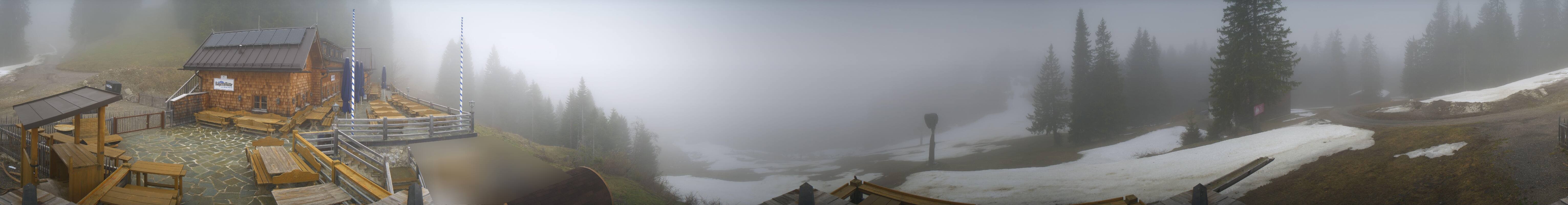 Archived image Webcam Lenggries-Brauneck: Bayern Hütte