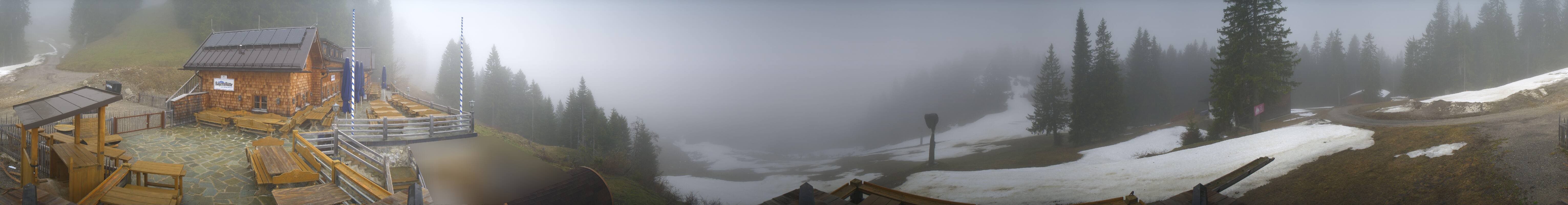 Archived image Webcam Lenggries-Brauneck: Bayern Hütte