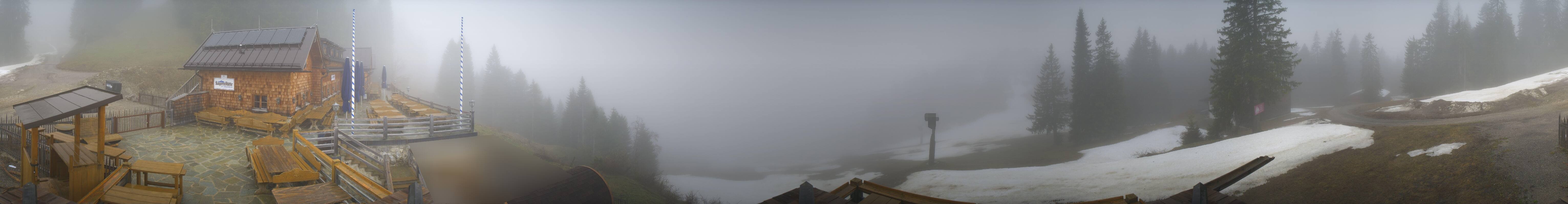 Archived image Webcam Lenggries-Brauneck: Bayern Hütte