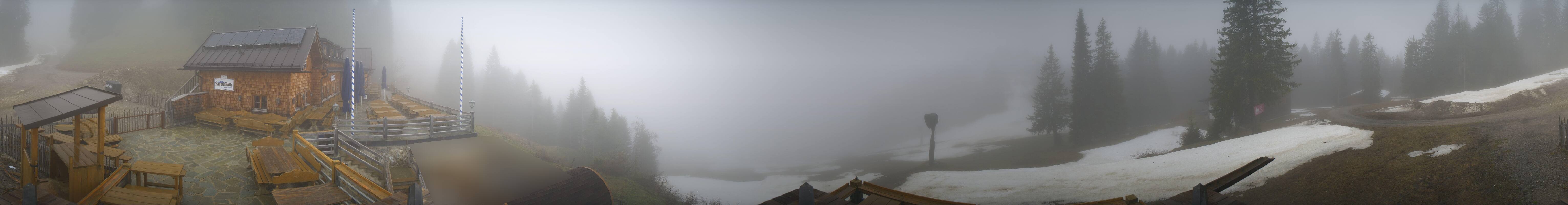 Archived image Webcam Lenggries-Brauneck: Bayern Hütte