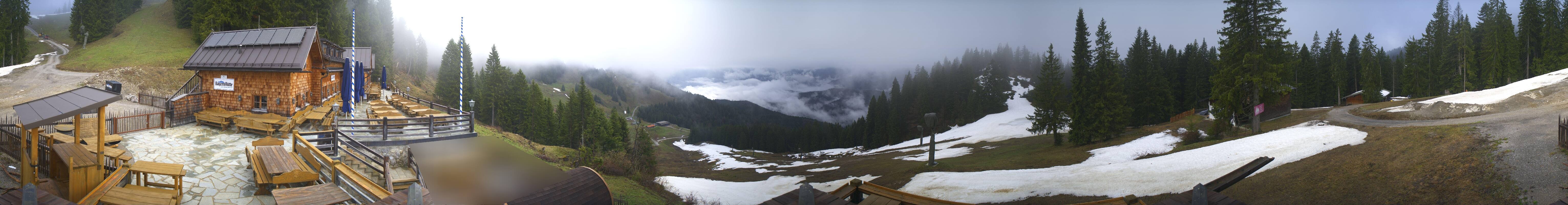 Archived image Webcam Lenggries-Brauneck: Bayern Hütte