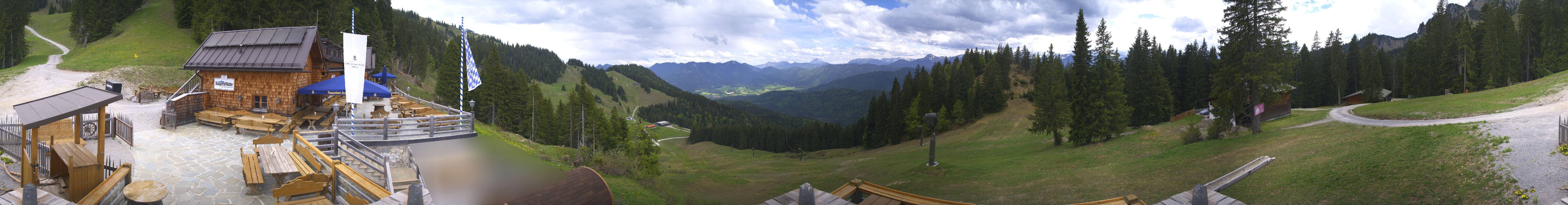 Archived image Webcam Lenggries-Brauneck: Bayern Hütte