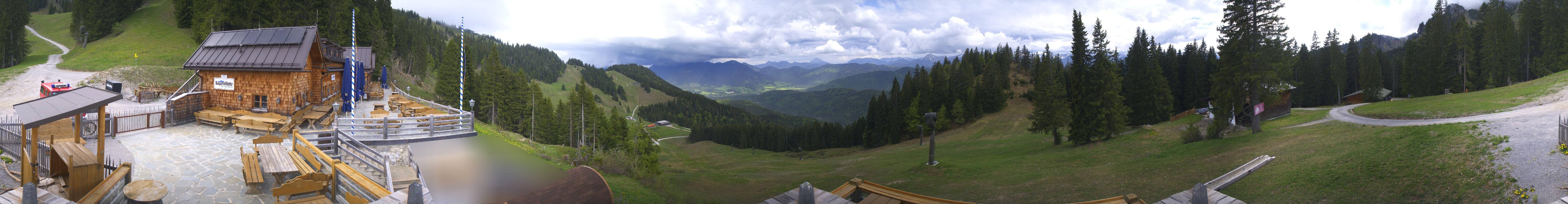 Archived image Webcam Lenggries-Brauneck: Bayern Hütte
