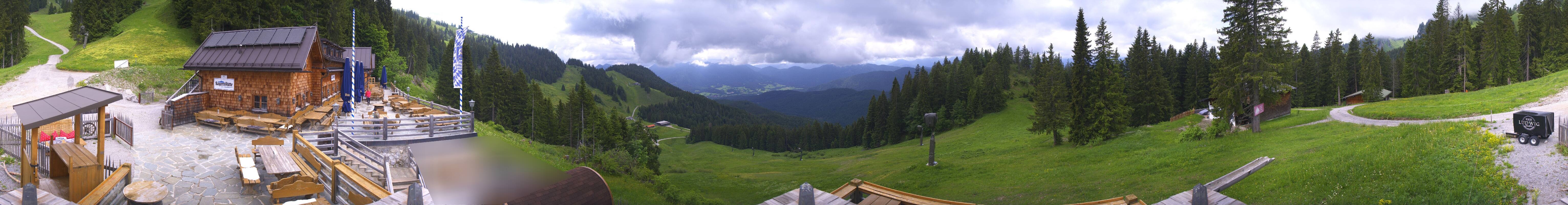 Archived image Webcam Lenggries-Brauneck: Bayern Hütte