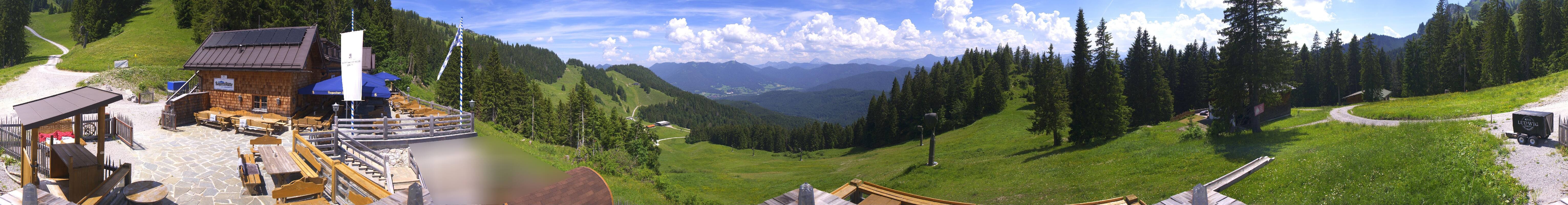 Archived image Webcam Lenggries-Brauneck: Bayern Hütte