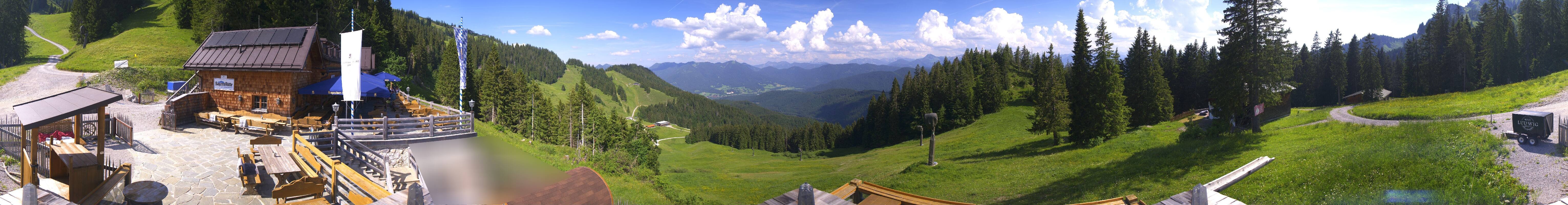 Archived image Webcam Lenggries-Brauneck: Bayern Hütte