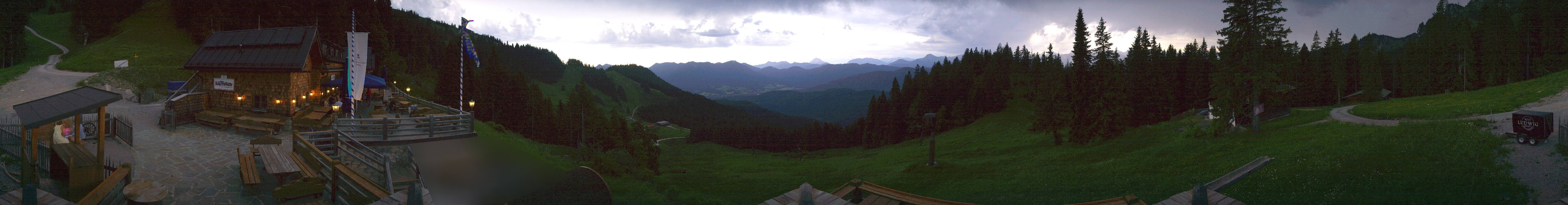 Archived image Webcam Lenggries-Brauneck: Bayern Hütte