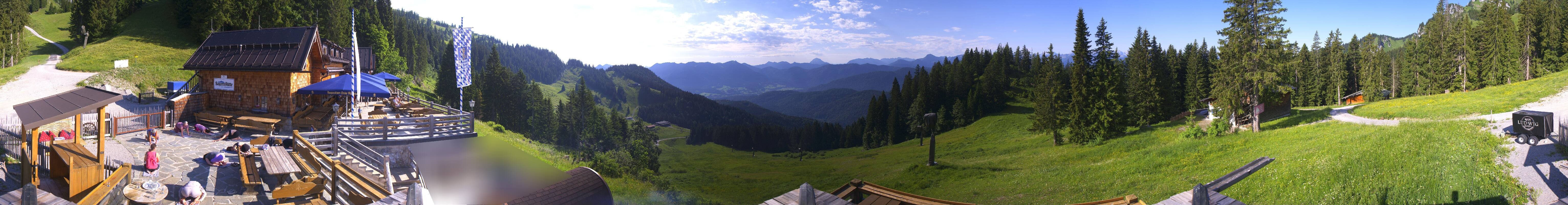 Archived image Webcam Lenggries-Brauneck: Bayern Hütte