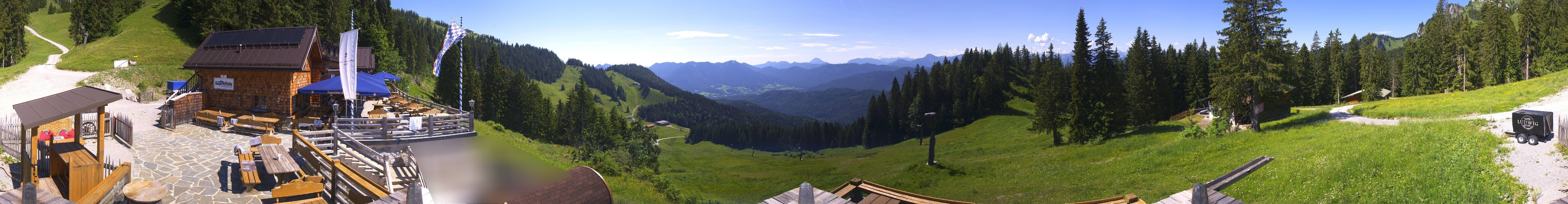 Archived image Webcam Lenggries-Brauneck: Bayern Hütte