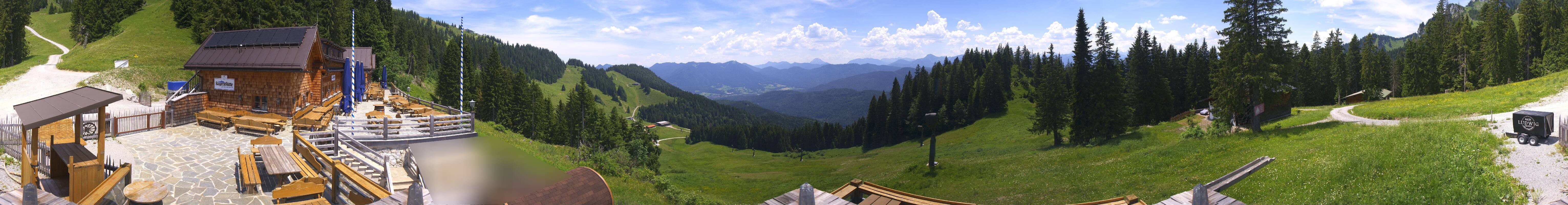 Archived image Webcam Lenggries-Brauneck: Bayern Hütte