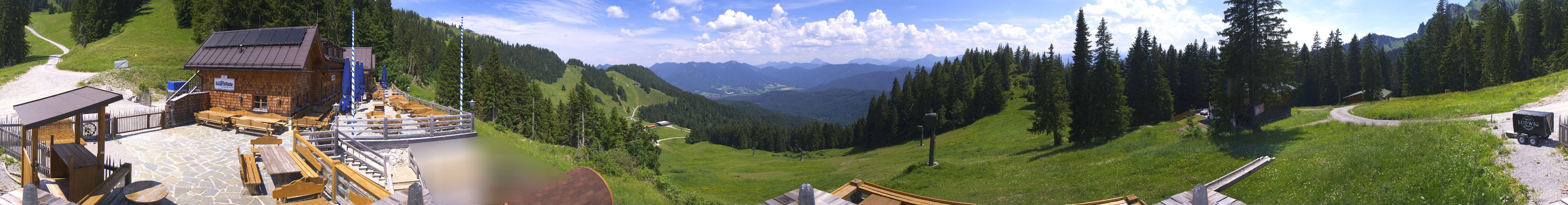 Archived image Webcam Lenggries-Brauneck: Bayern Hütte