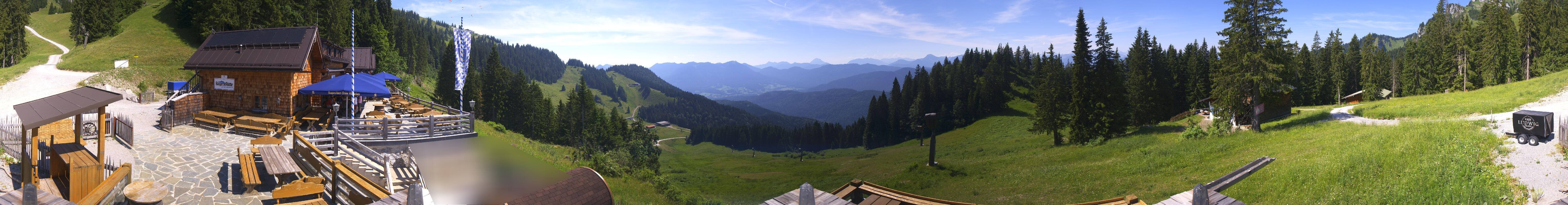 Archived image Webcam Lenggries-Brauneck: Bayern Hütte