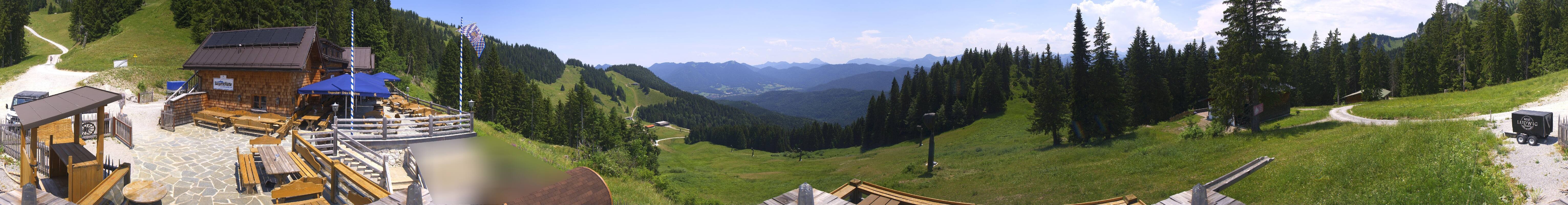 Archived image Webcam Lenggries-Brauneck: Bayern Hütte