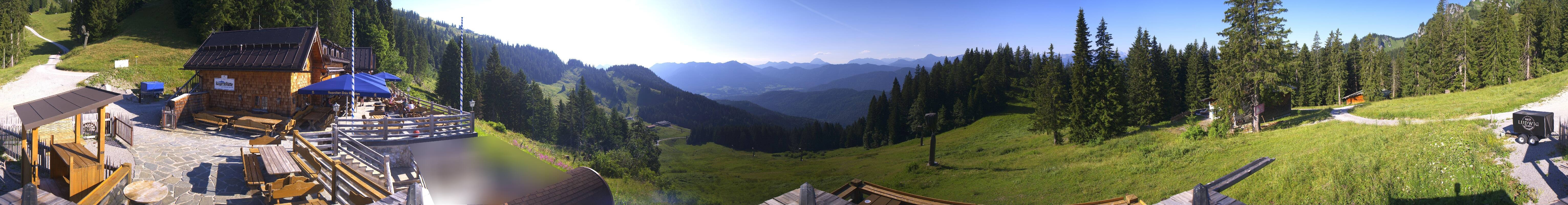 Archived image Webcam Lenggries-Brauneck: Bayern Hütte