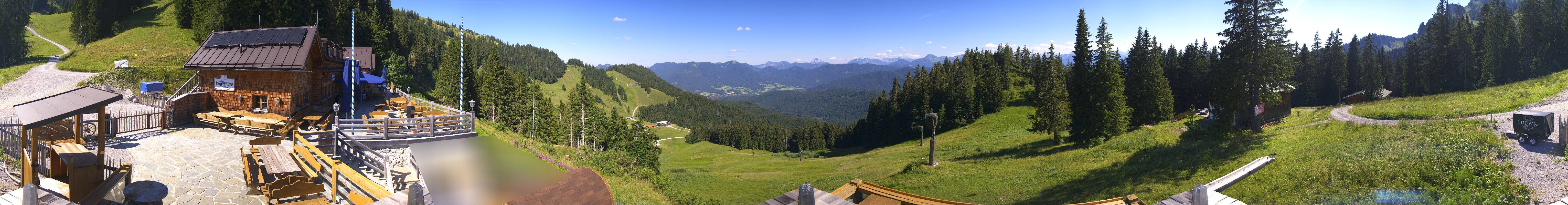 Archived image Webcam Lenggries-Brauneck: Bayern Hütte