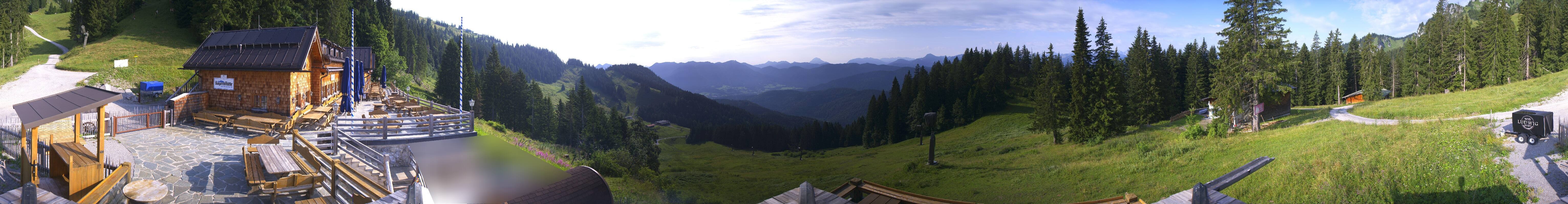 Archived image Webcam Lenggries-Brauneck: Bayern Hütte