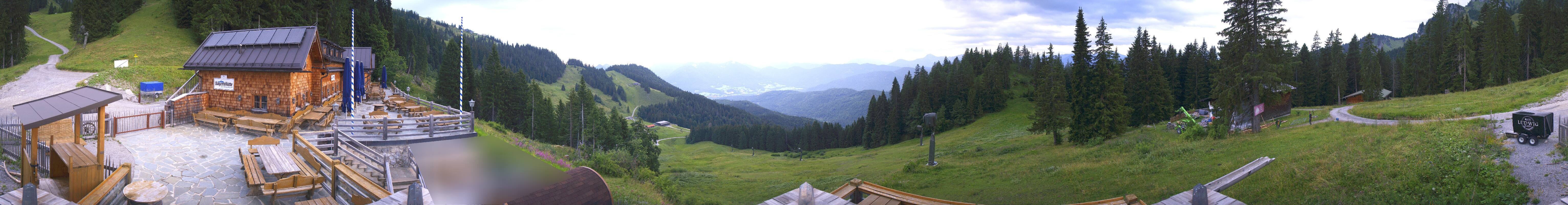 Archived image Webcam Lenggries-Brauneck: Bayern Hütte