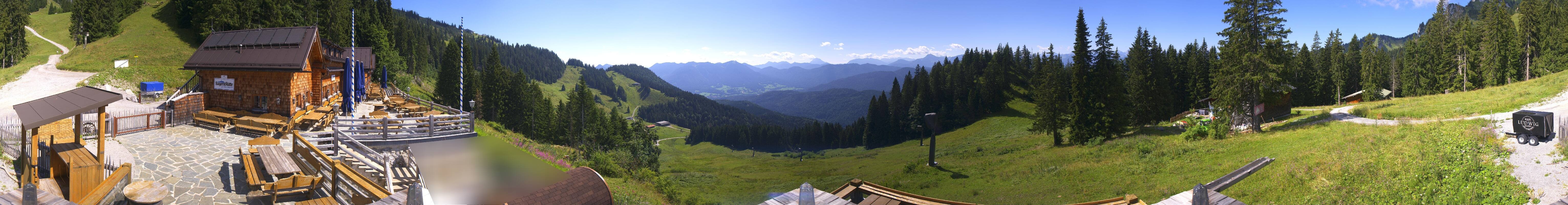 Archived image Webcam Lenggries-Brauneck: Bayern Hütte