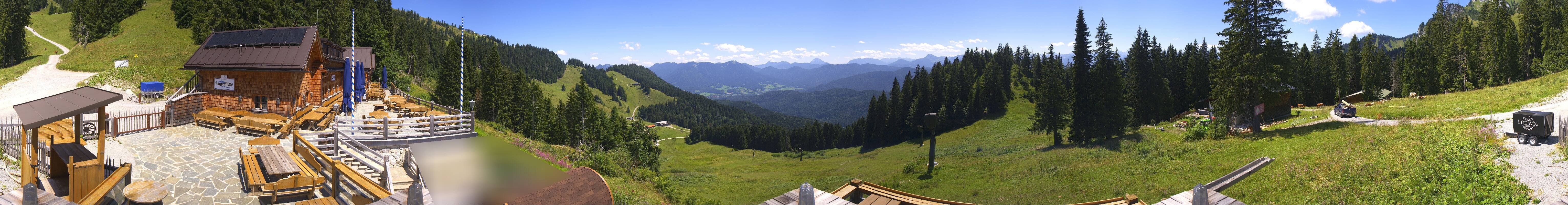 Archived image Webcam Lenggries-Brauneck: Bayern Hütte
