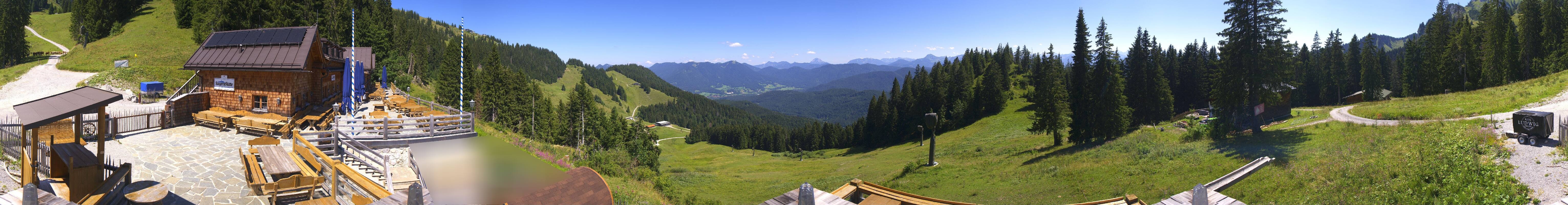 Archived image Webcam Lenggries-Brauneck: Bayern Hütte