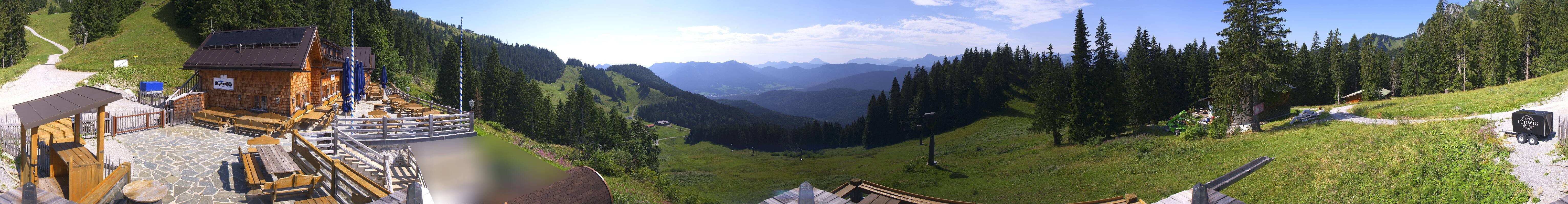 Archived image Webcam Lenggries-Brauneck: Bayern Hütte