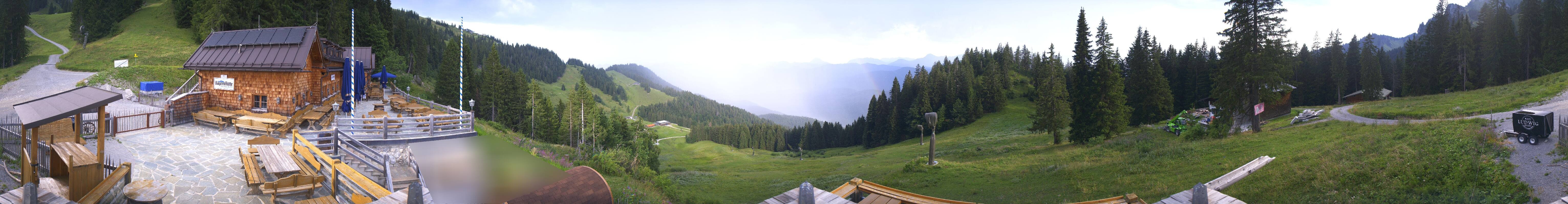 Archived image Webcam Lenggries-Brauneck: Bayern Hütte