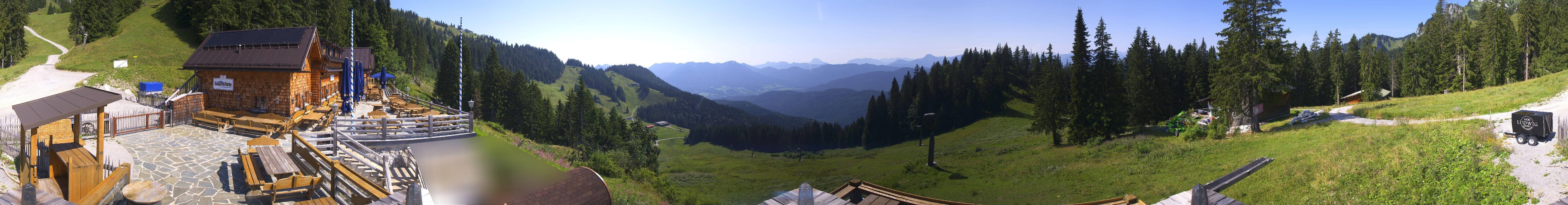 Archived image Webcam Lenggries-Brauneck: Bayern Hütte