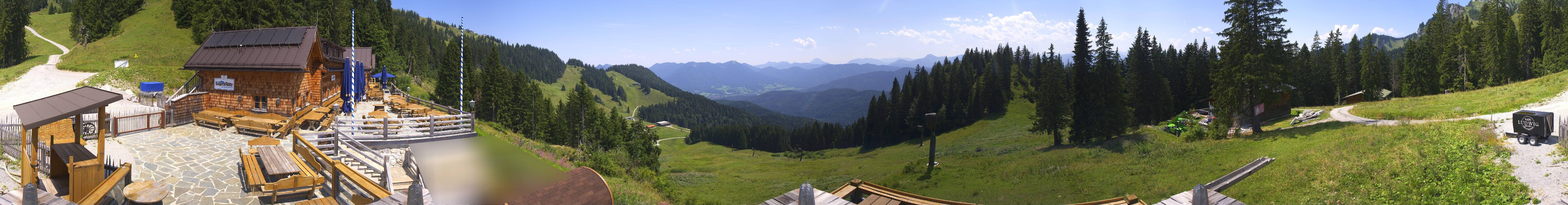 Archived image Webcam Lenggries-Brauneck: Bayern Hütte