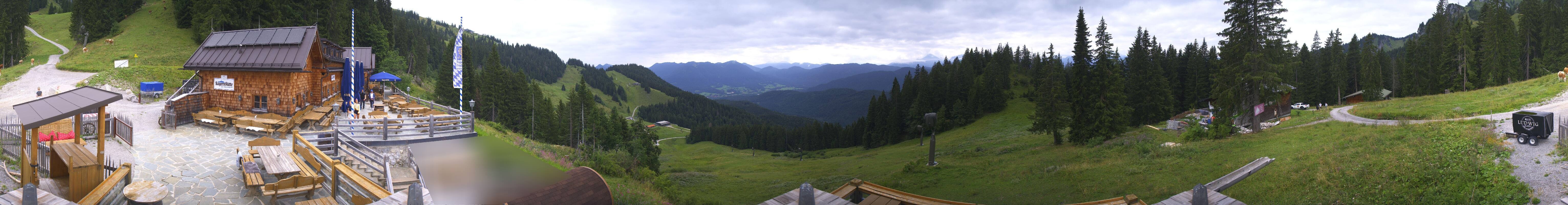 Archived image Webcam Lenggries-Brauneck: Bayern Hütte