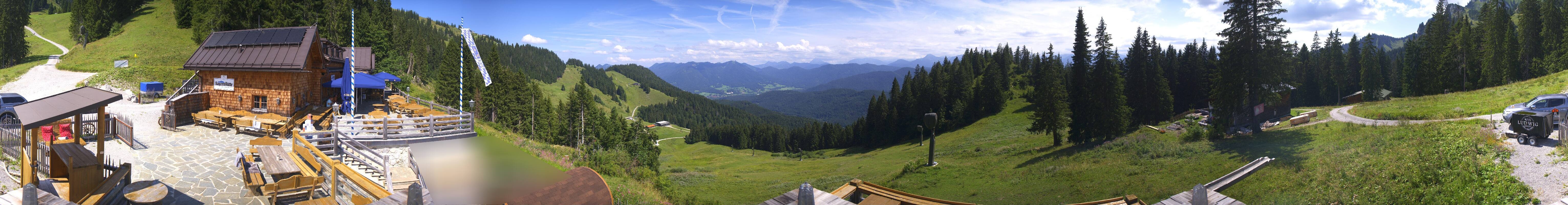 Archived image Webcam Lenggries-Brauneck: Bayern Hütte