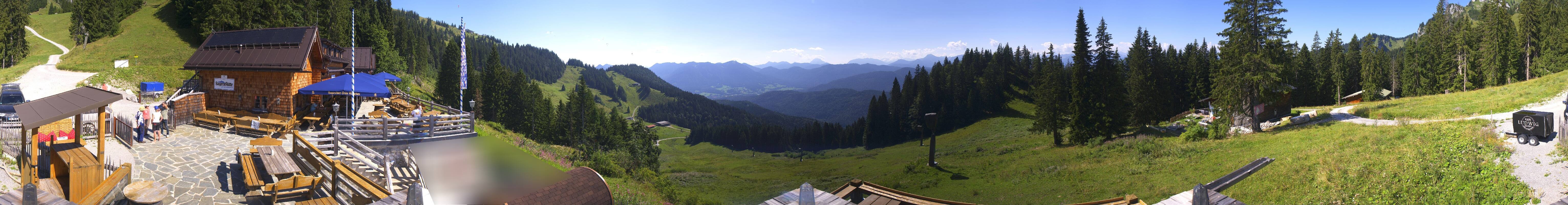 Archived image Webcam Lenggries-Brauneck: Bayern Hütte
