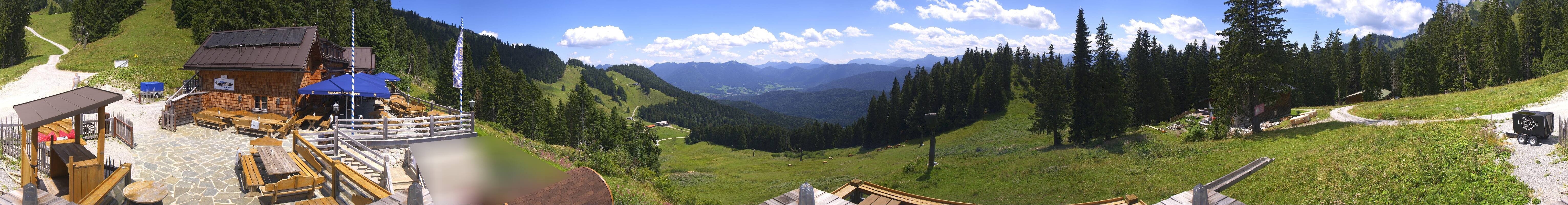 Archived image Webcam Lenggries-Brauneck: Bayern Hütte