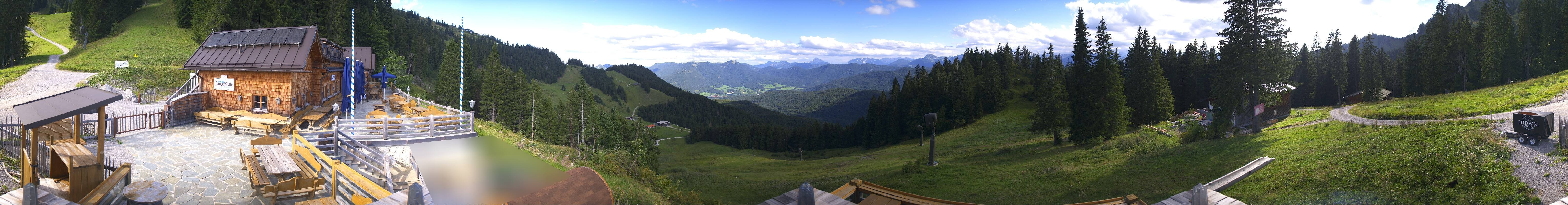 Archived image Webcam Lenggries-Brauneck: Bayern Hütte