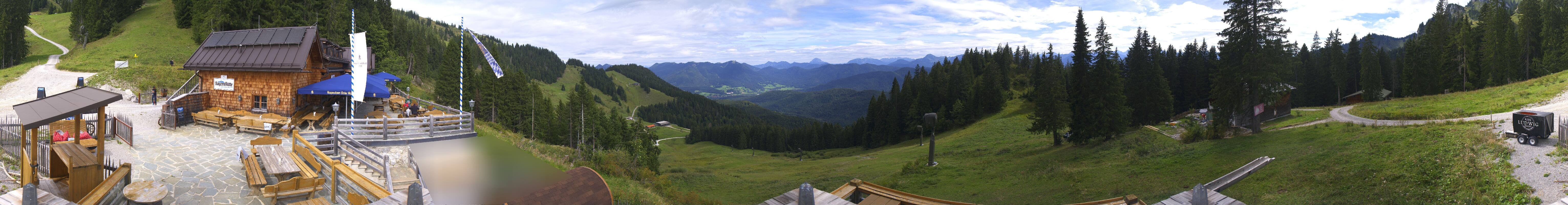 Archived image Webcam Lenggries-Brauneck: Bayern Hütte