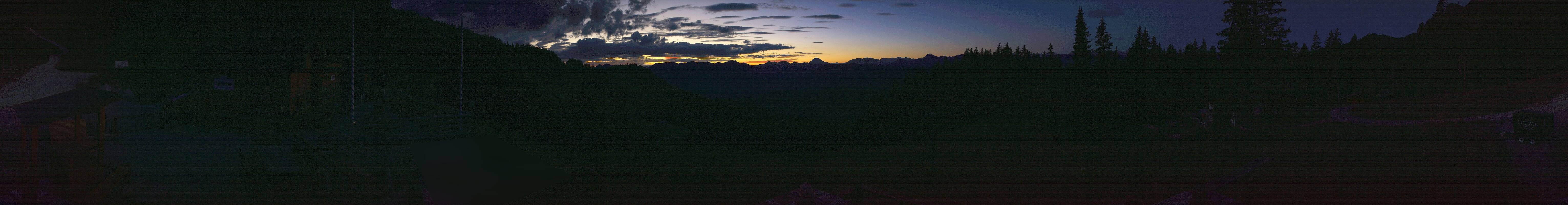 Archived image Webcam Lenggries-Brauneck: Bayern Hütte