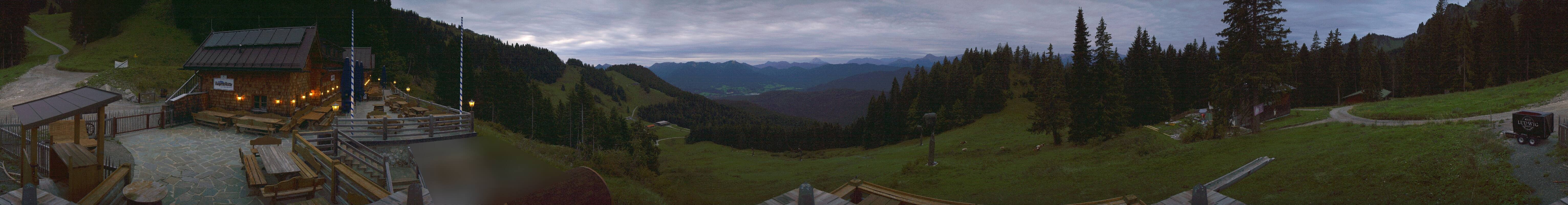 Archiv Foto Webcam Lenggries: BayernHütte am Brauneck