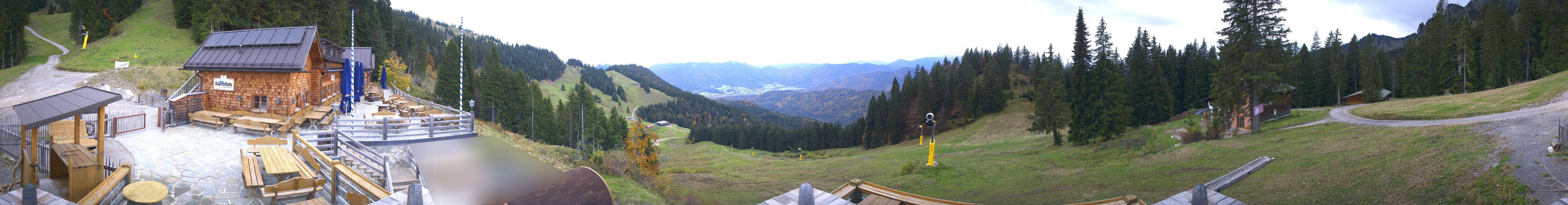 Archived image Webcam Lenggries-Brauneck: Bayern Hütte