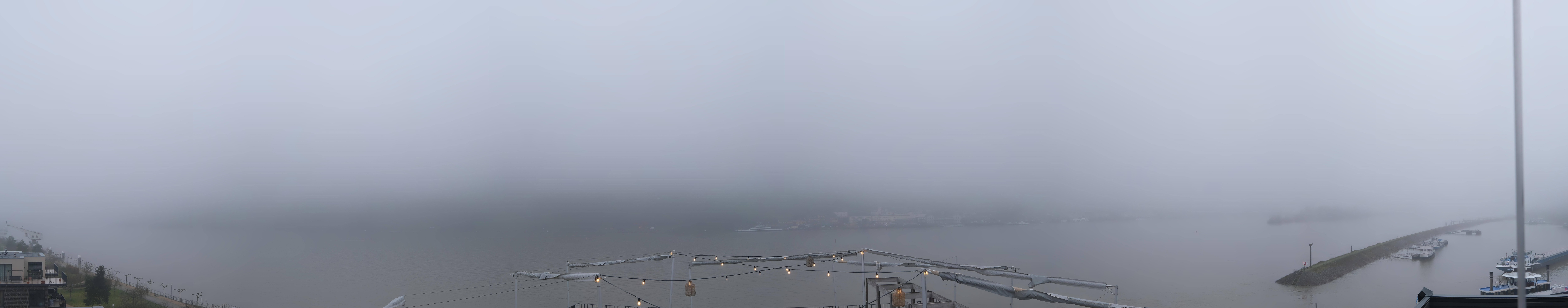 Archived image Webcam Bingen - Hotel Papa Rhein