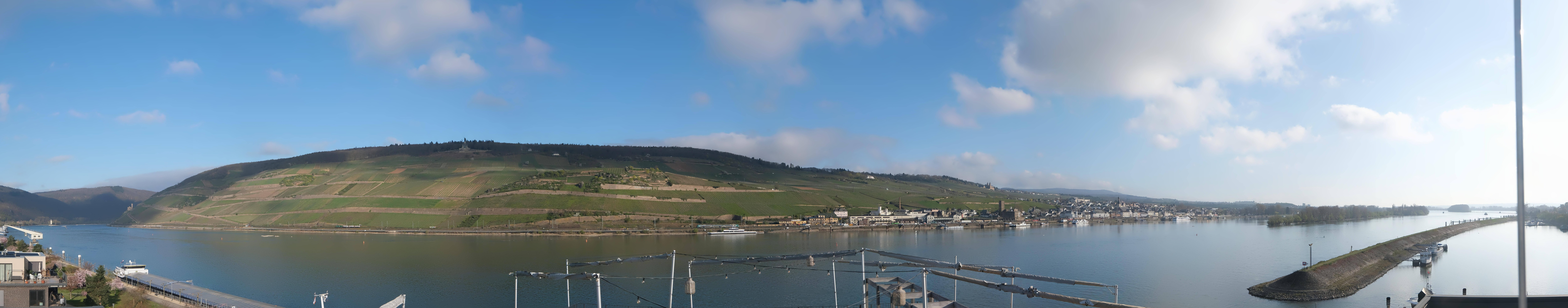 Archived image Webcam Bingen - Hotel Papa Rhein