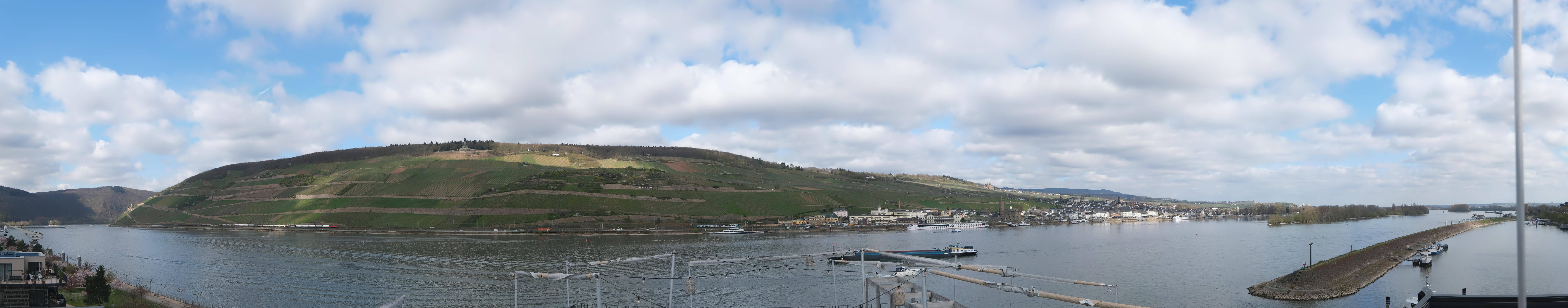 Archived image Webcam Bingen - Hotel Papa Rhein