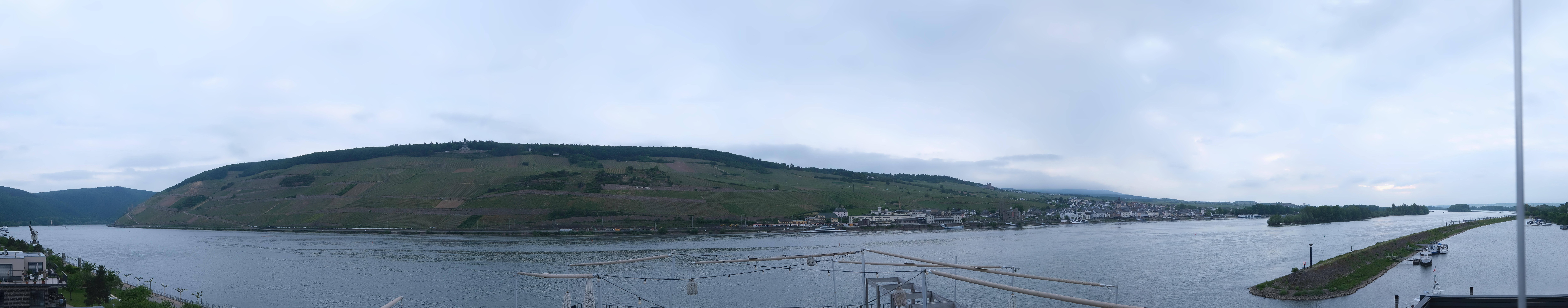 Archived image Webcam Bingen - Hotel Papa Rhein