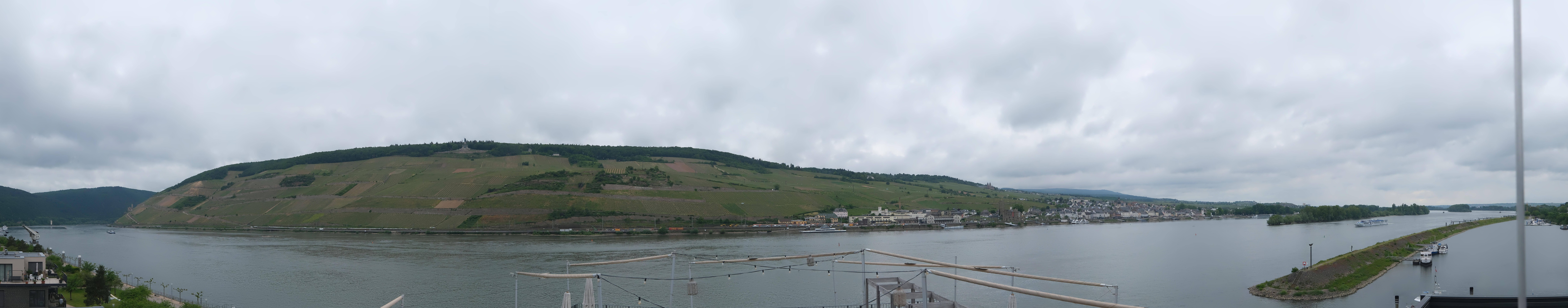 Archived image Webcam Bingen - Hotel Papa Rhein