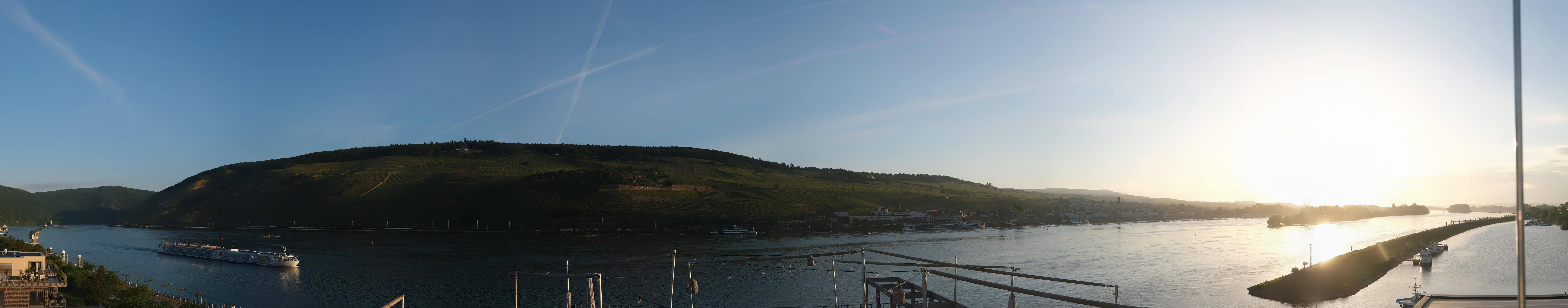 Archived image Webcam Bingen - Hotel Papa Rhein