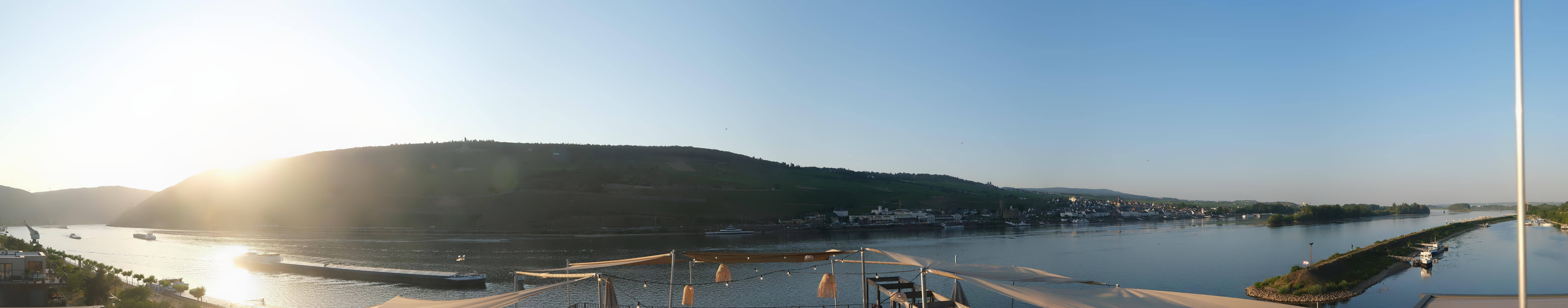 Archived image Webcam Bingen - Hotel Papa Rhein