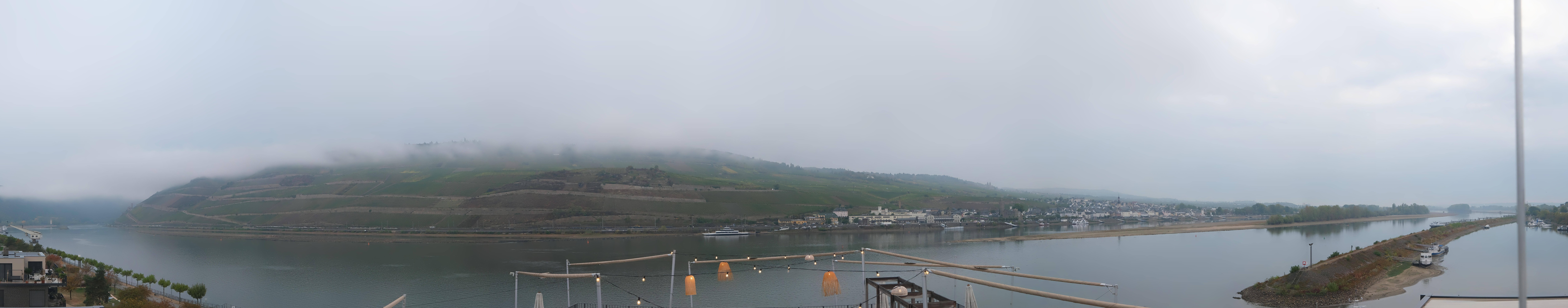 Archived image Webcam Bingen - Hotel Papa Rhein