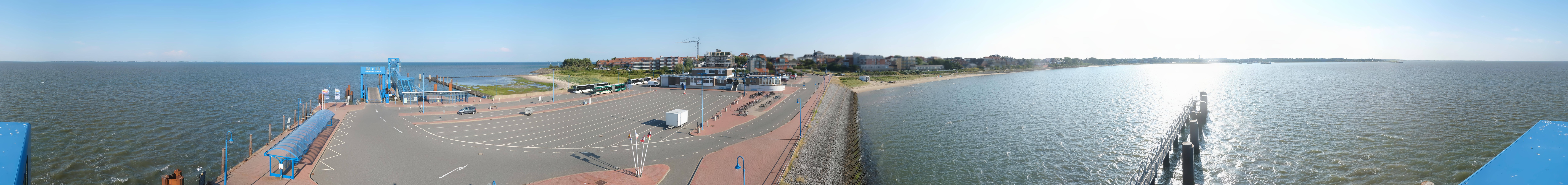 Archived image Webcam Amrum Island - Ferry dock Wittdün